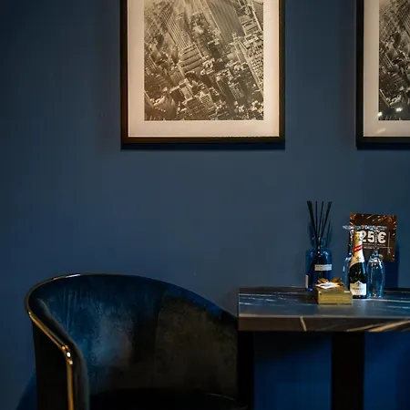 Llr Design - Satin Mood Im Zentrum Von * Κόμπλεντς